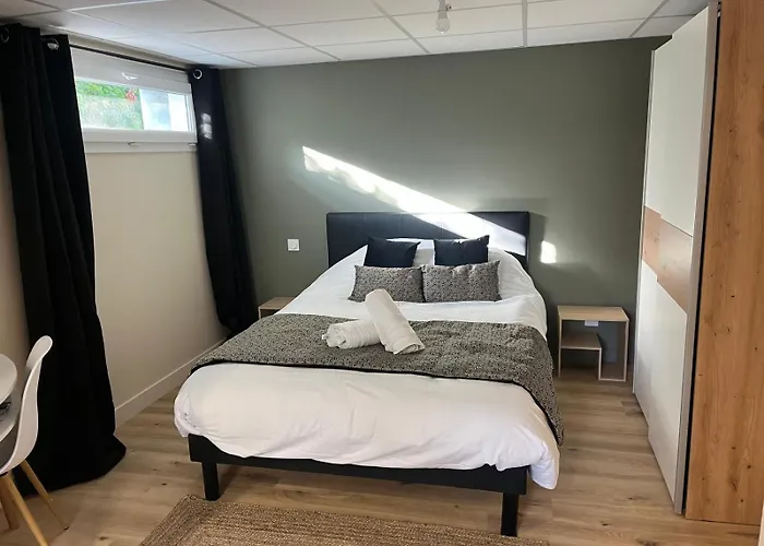 Logis De Bois منزل للإقامة بريزير