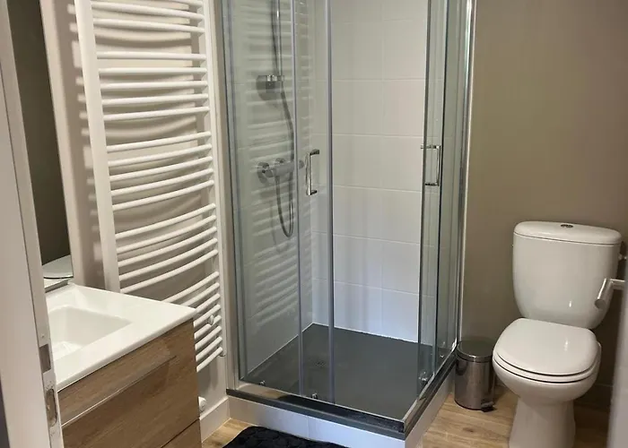Logis De Bois منزل للإقامة بريزير